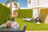Jardín de este apartamento en Marbella