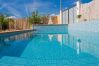Piscina de esta casa rural en Cártama