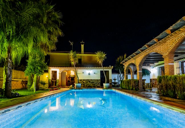Piscina privada de esta casa rural en Alhaurín el grande