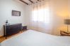 Dormitorio de esta casa rural en Alhaurín el Grande