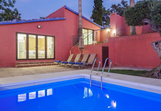 Casa rural en Alhaurin de la Torre - Cubo's Finca Las Palmeras