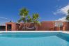 Piscina privada de esta finca en Alhaurín el Grande