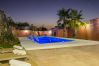 Piscina privada de esta finca en Alhaurín el Grande
