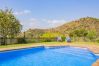 Piscina de esta casa rural en Pizarra