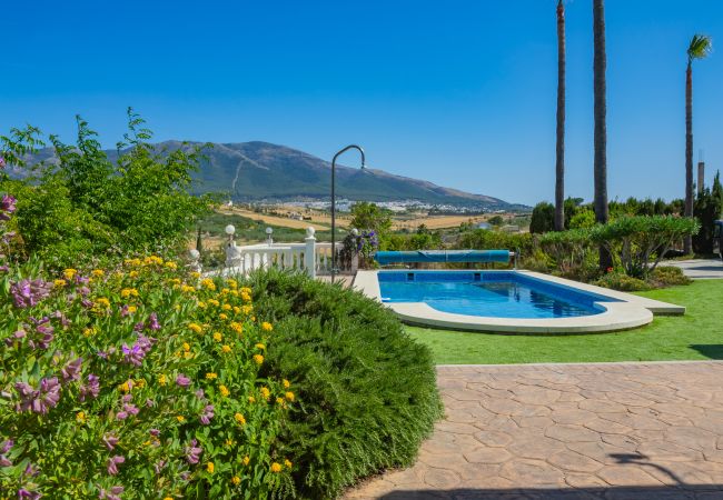 Encantadora casa rural con piscina para 6 personas en Alhaurín