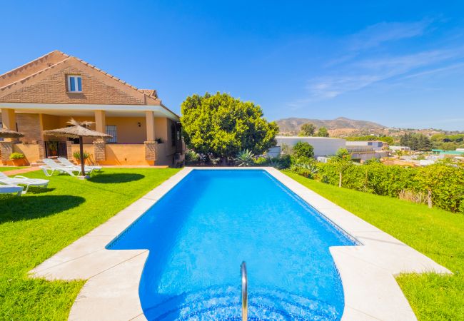 Villa en Alhaurin de la Torre - Cubo's Villa Plumaria de Alhaurin