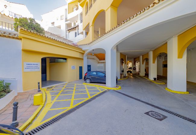 Apartamento en Marbella - Cubo's Penthouse Cabopino Port Marbella +Parking