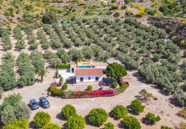 parcela vallada, piscina privada, casa rural