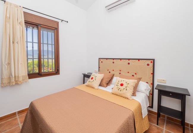 dormitorio, casa rural, aire acondicionado