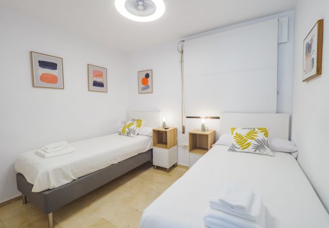 Apartamento en Mijas Costa - Cubo's Torreoceano Family Beach