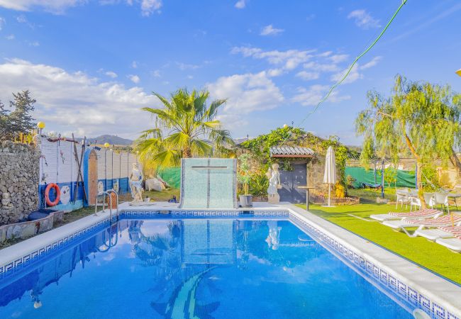 Villa en Estación de Cártama - Cubo's Villa Mariposa Cartama
