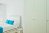 Apartamento en Málaga - Cubo's Sea View Pacifico Street & Free Parking