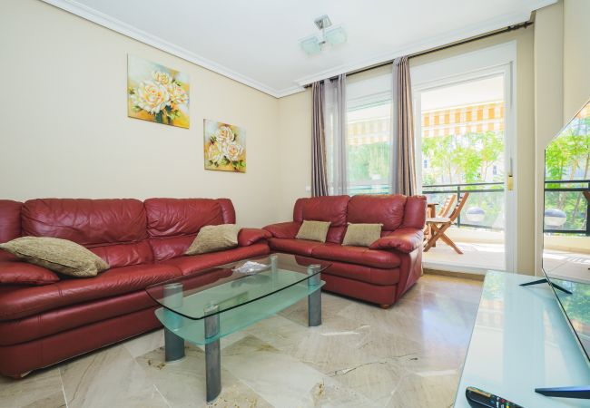 Apartamento en Torremolinos - Cubo's Urban Brigitte Torremolinos & Parking