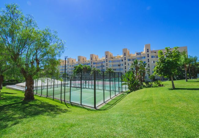 Apartamento en Torremolinos - Cubo's Urban Brigitte Torremolinos & Parking