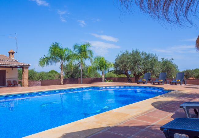 Casa rural en Alhaurín el Grande - Cubo's Finca Los Acebuches