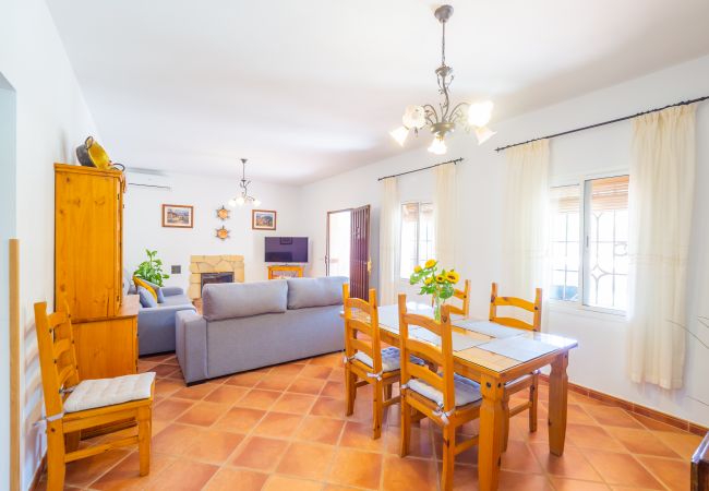 Casa rural en Alhaurín el Grande - Cubo's Finca Los Acebuches