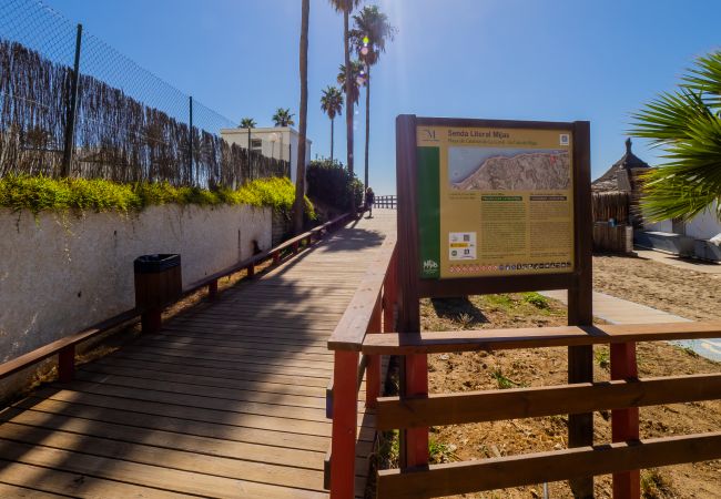 Apartamento en Mijas Costa - Cubo's Luna Beach Mijas Costa