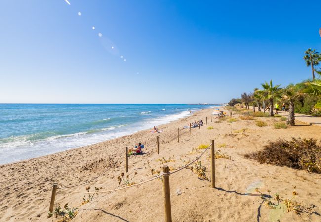 Apartamento en Mijas Costa - Cubo's Luna Beach Mijas Costa