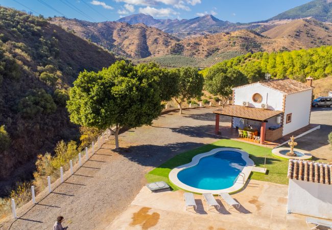Casa rural en Pizarra - Cubo's Finca La Curva High Privacy