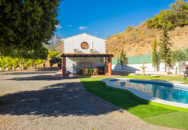 Casa rural en Pizarra - Cubo's Finca La Curva High Privacy