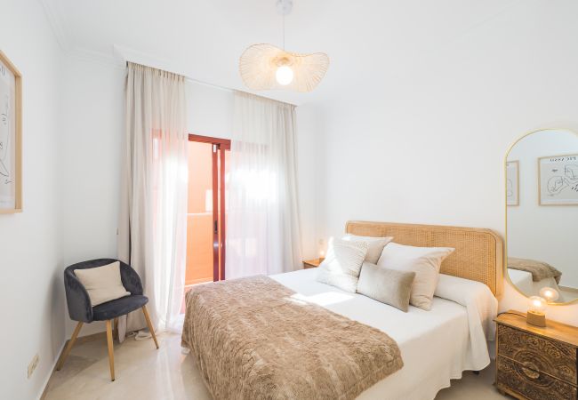 Apartamento en Marbella - Cubo's Beach & Parking Jardines de Don Carlos