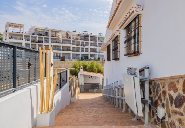 Alquiler por habitaciones en Torre de Benagalbon - Cubo's Hostal William's Sunny 1 with Breakfast