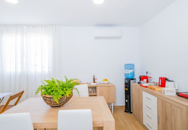 Alquiler por habitaciones en Torre de Benagalbon - Cubo's Hostal William's Sunny 1 with Breakfast
