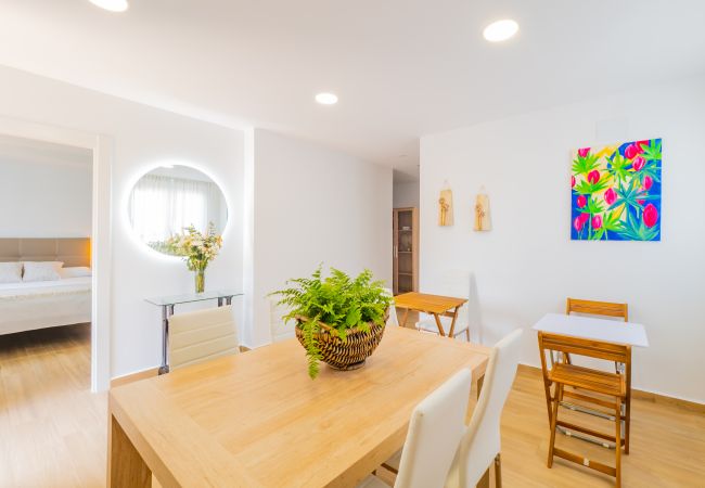 Alquiler por habitaciones en Torre de Benagalbon - Cubo's Hostal William's Sunny 1 with Breakfast