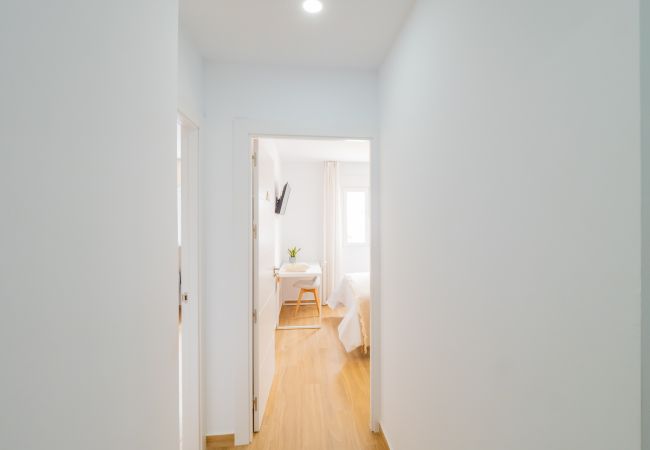 Alquiler por habitaciones en Torre de Benagalbon - Cubo's Hostal William's Sunny 1 with Breakfast