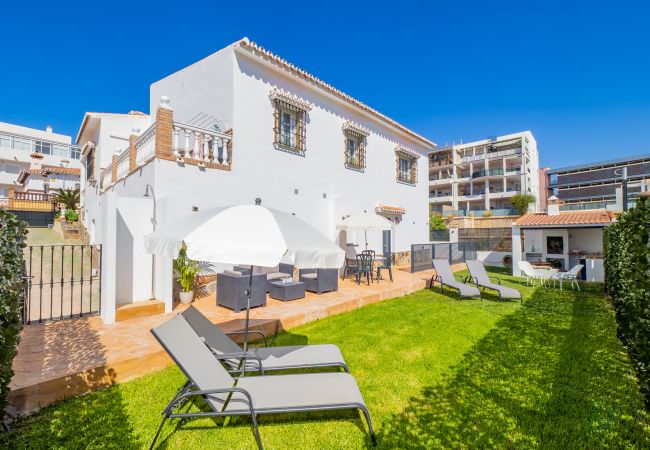 Hostal en Torre Benagalbón | Cubo's Holiday Homes 