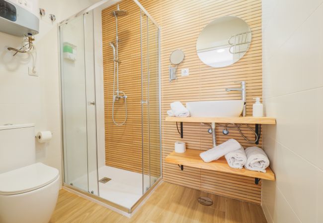 Alquiler por habitaciones en Torre de Benagalbon - Cubo's Hostal William's Sunny 3 with Breakfast