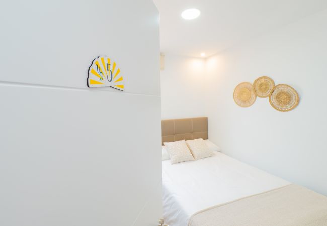 Alquiler por habitaciones en Torre de Benagalbon - Cubo's Hostal William's Sunny 5 with Breakfast