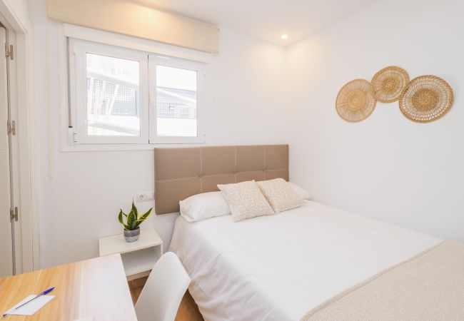 Alquiler por habitaciones en Torre de Benagalbon - Cubo's Hostal William's Sunny 5 with Breakfast