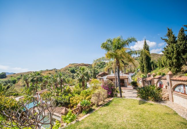 Estudio en Mijas Pueblo - Cubo's Mijas Finca Huerta Rica Buganvilla
