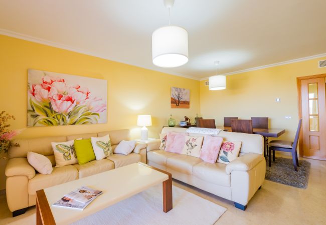 Apartamento en Ojen - Cubo's Marbella Hill View Golf
