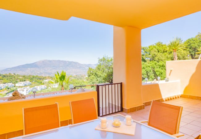 Apartamento en Ojen - Cubo's Marbella Hill View Golf