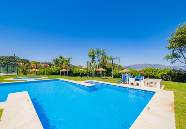 Apartamento en Ojen - Cubo's Marbella Hill View Golf