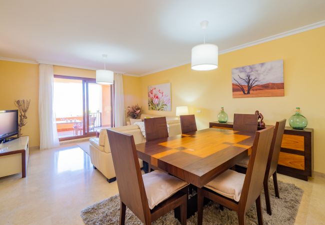 Apartamento en Ojen - Cubo's Marbella Hill View Golf