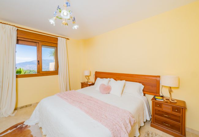 Apartamento en Ojen - Cubo's Marbella Hill View Golf