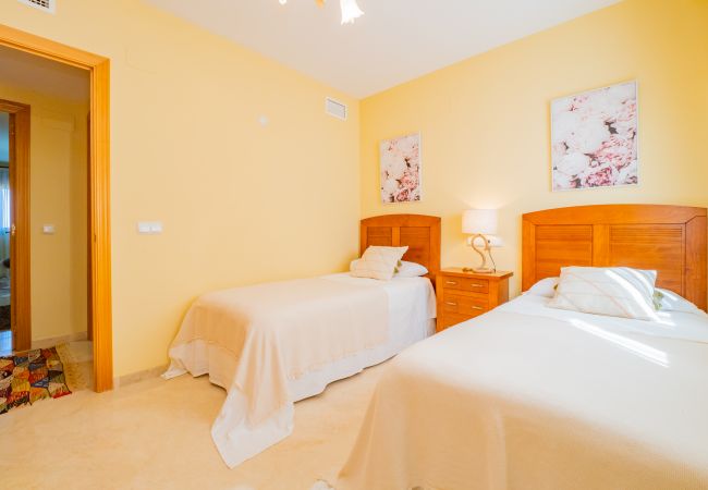 Apartamento en Ojen - Cubo's Marbella Hill View Golf