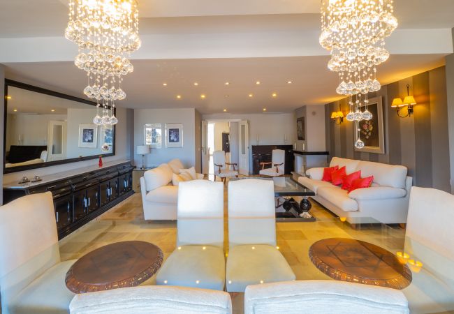 Casa en Málaga - Cubo's Gibralfaro Townhouse