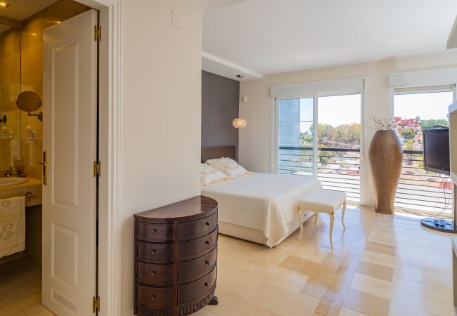 Casa en Málaga - Cubo's Gibralfaro Townhouse