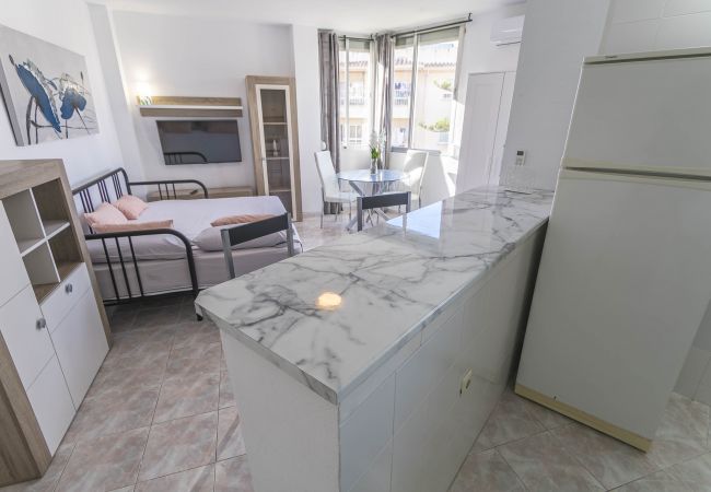 Estudio en Nerja - .Estudio Corona Nerja