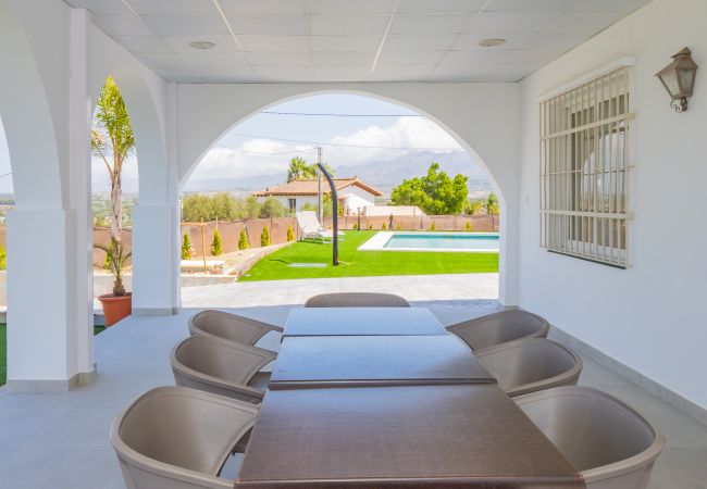 Casa rural en Alhaurín el Grande - Cubo's Casa El Sueño de los Abuelos Privacy Pool