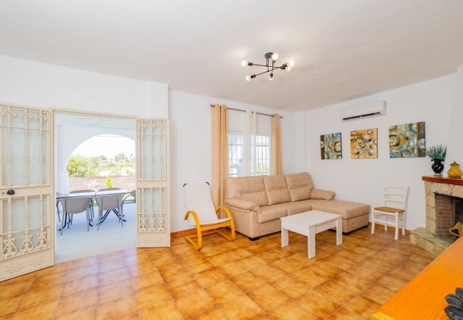 Casa rural en Alhaurín el Grande - Cubo's Casa El Sueño de los Abuelos Privacy Pool