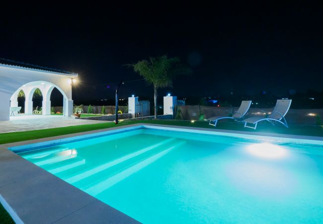 Casa rural en Alhaurín el Grande - Cubo's Casa El Sueño de los Abuelos Privacy Pool