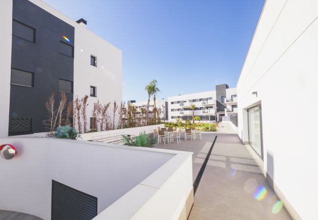 Apartamento en Vélez Málaga - Cubo's Marques Apartment with Free Parking