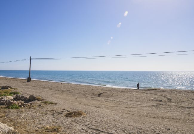 Apartamento en Vélez Málaga - Cubo's Marques Apartment with Free Parking