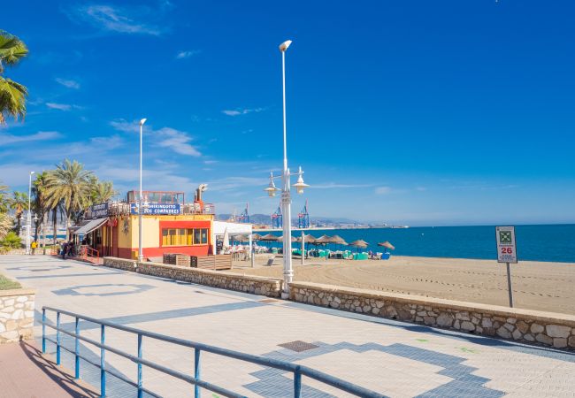 Apartamento en Málaga - Cubo's Apartamento Seaview Port & Free Parking