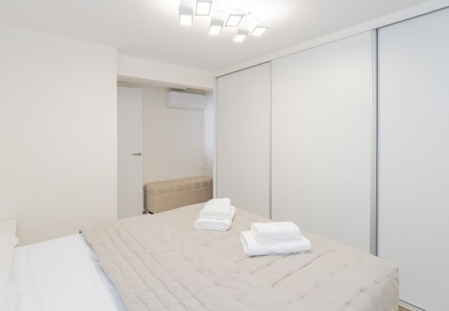 Apartamento en Estepona - Cubo's Estepona Oceanview Apartment & Free Parking